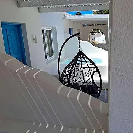 Sea Wave Perissa (Santorini)
