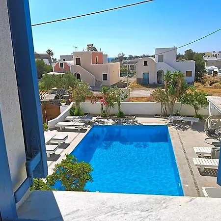 Sea Wave Perissa (Santorini)