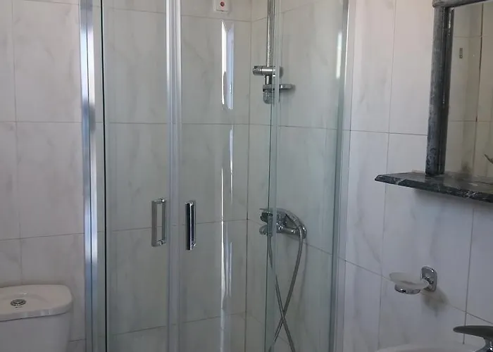 Sea Wave Perissa (Santorini)