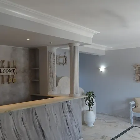 Sea Wave Aparthotel Perissa (Santorini)